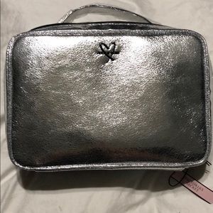 SOLD! NEW! Metallic makeup bag 💄